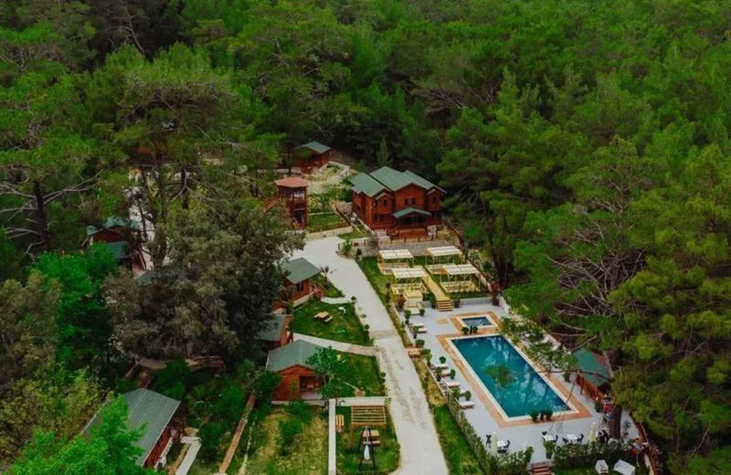Turizm tesisleri için sürdürülebilir ahşap tesis mimarisi